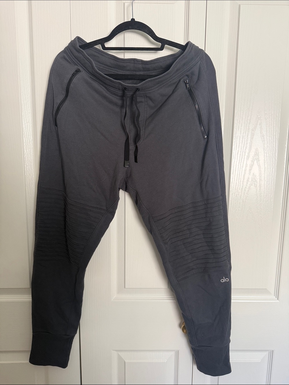 ALO Yoga Men's Charcoal Gray Sweatpants Joggers